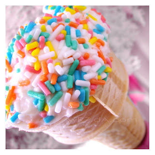 ععععععععععيد ميلادي Ice+cream+cone+cupcake