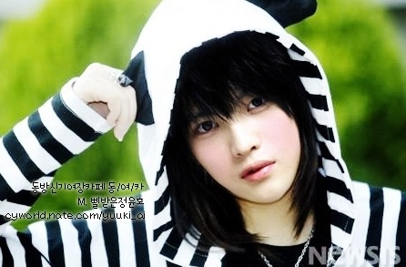 Taemin+dressed+as+a+girl