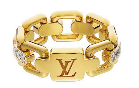 Bracelete da Louis Vuitton em ouro e brilhantes é um sonho de consumo das mulheres finas e elegante