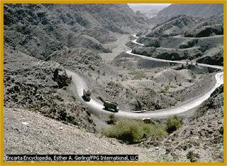 Khyber Pass - Nagsisilbing lagusan ng mga mandarayuhan mula sa