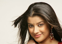 Telugu actress Madhurema pictures in Tamilposters.com