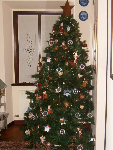 [albero+di+natale+2008.JPG]