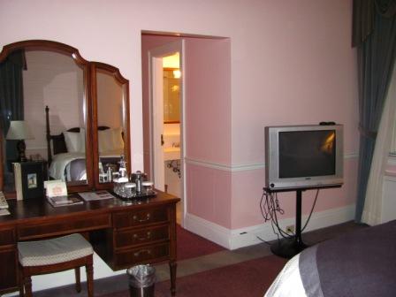 I'm staying in an older hotel (it was built almost 100 years ago). I'm staying in an older hotel (it was built almost 100 years ago).