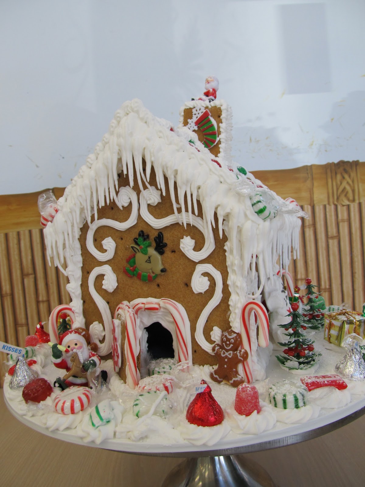 Ontario Bakery: Build your own Gingerbread house!!!!