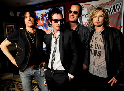 http://4.bp.blogspot.com/_Z2HP_RCvoHI/S67wnCDP0sI/AAAAAAAAIkU/bIQCD8WhCt4/s1600/StoneTemplePilots.jpg