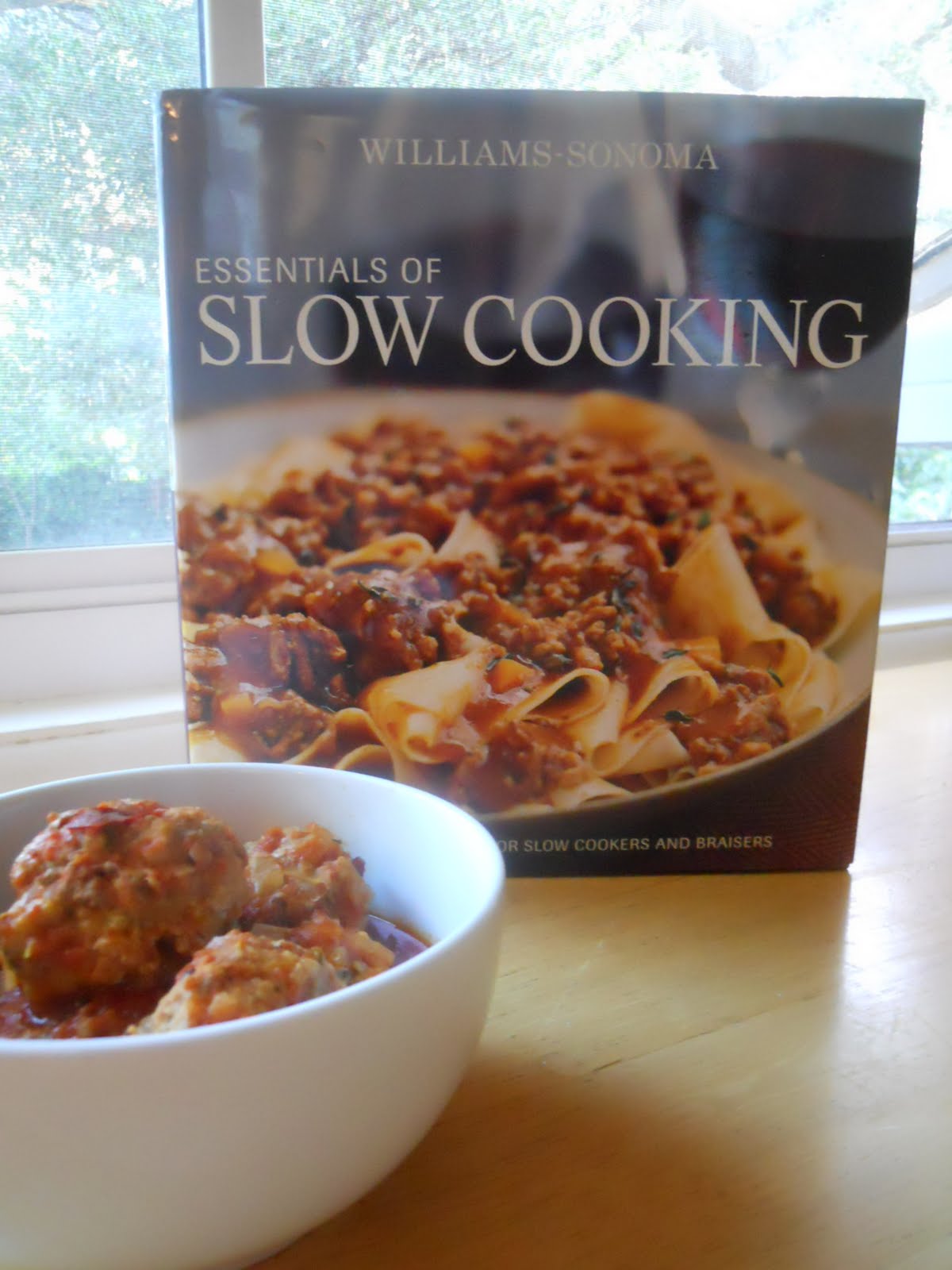Cookbook 25 Williams Sonoma Essentials of Slow Cooking