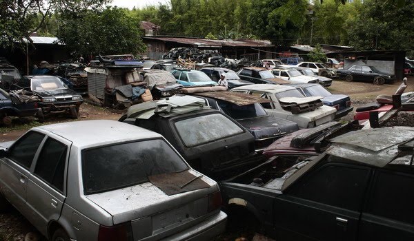 sport car: Tempat Alternatif Mencari Onderdil Mobil Tua