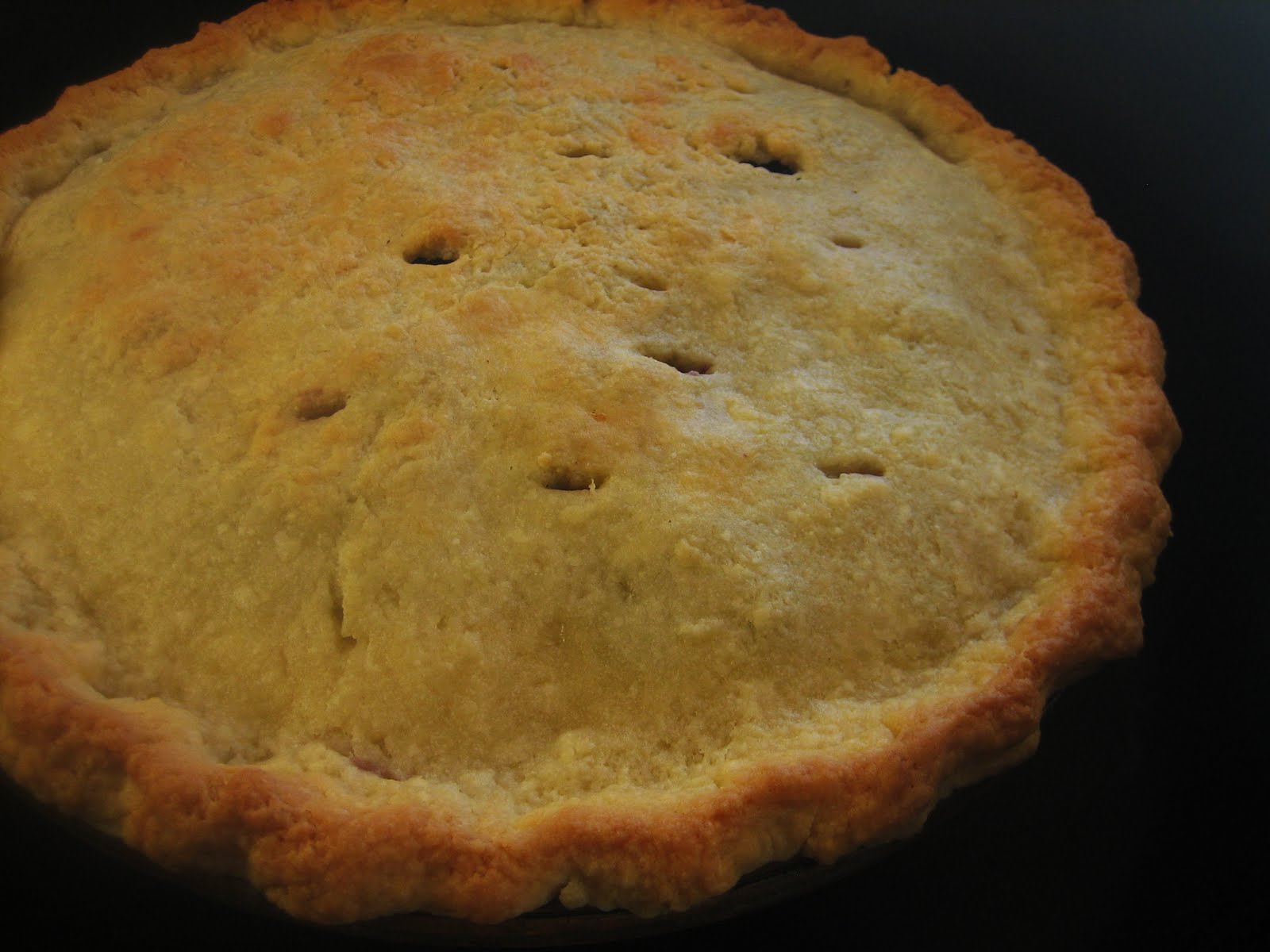 Chef Tess Bakeresse Dutch Oven Pie Baking Tutorial