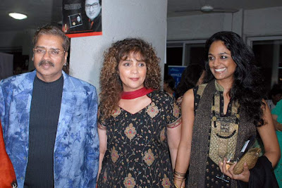 Bollywood singers Hariharan and Peenaz Masani