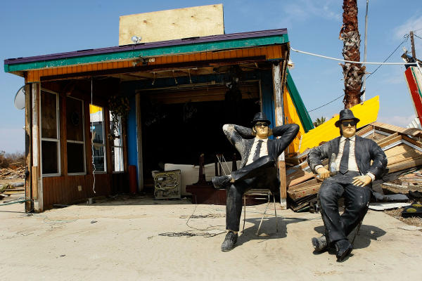 [Sculptures+of+the+Blues+Brothers+sit+in+chairs+in+front+of+a+demolished+bussiness+on+HWY+87,+on+September+18,+2008+in+Crystal+Beach+photo+by+Mark+Wilson+Getty+Images.jpg]