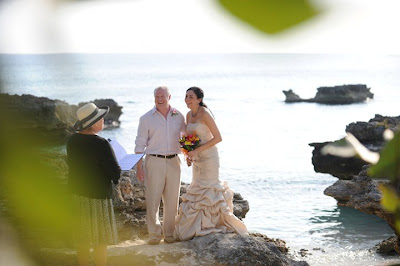 Beach Weddings Texas on Cayman Wedding For This Texas Pair Simply Weddings Grand Cayman