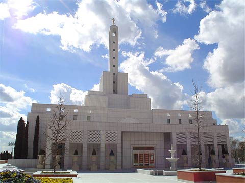 [madrid_lds_mormon_temple.jpg]