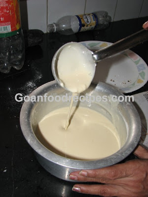 Stir till pancake mixture is nice and smooth flowing