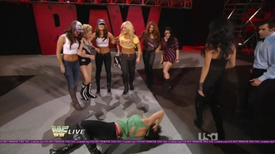 Michelle McCool Slip WWE: Michelle McCool Nip Slip/ Layla thong slip both from this weeks ...