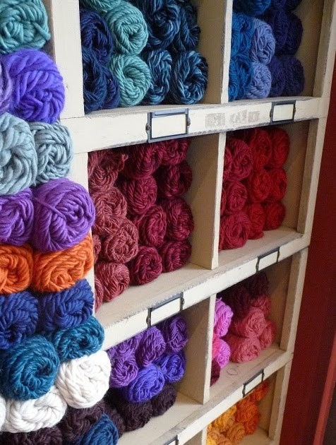 close knit: Brown Sheep Yarns and a Free Cowl Pattern