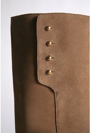 [bootstuds.jpeg]