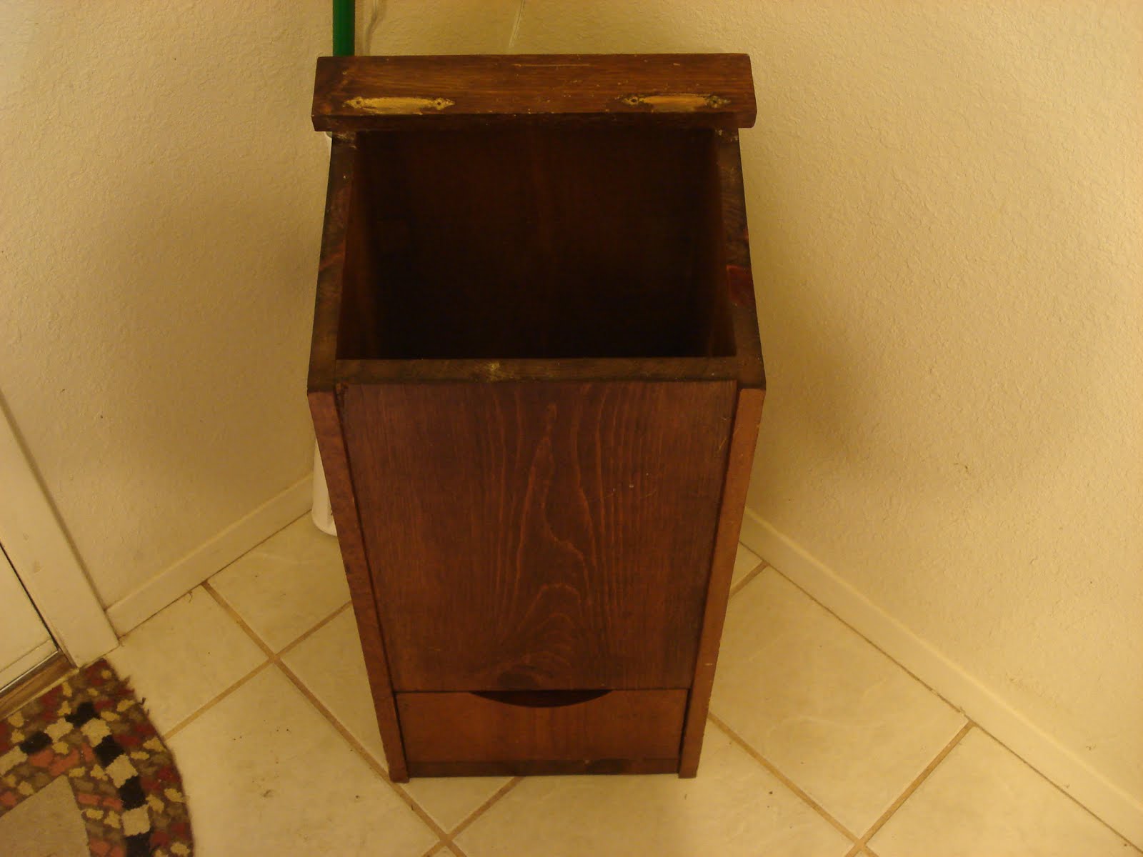 Olde Pear Primitives Finally finished the potato bin!