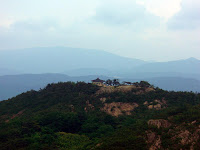 Rest house at a distance at 남산 (Namsan)