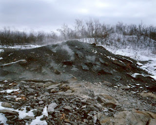 http://4.bp.blogspot.com/_ZHjNTWWf5So/SWwOJtGntiI/AAAAAAAAAMQ/sFu6SsOdi_o/s400/Centralia1WEB.jpg