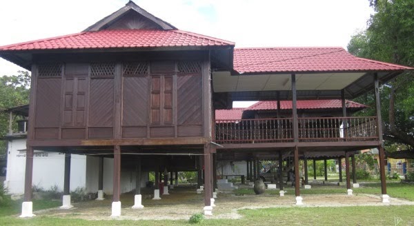 ANASUKA: Rumah Kayu