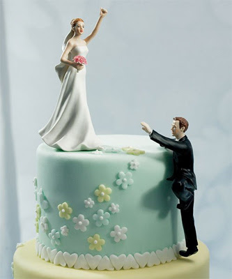 குறும்பு கேக்கிலுமா (நகைப்புக்காக) - Page 2 Divorce-cake-climb+%281%29