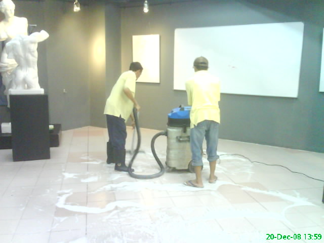 Cleaning using Wet Vacuum Machine