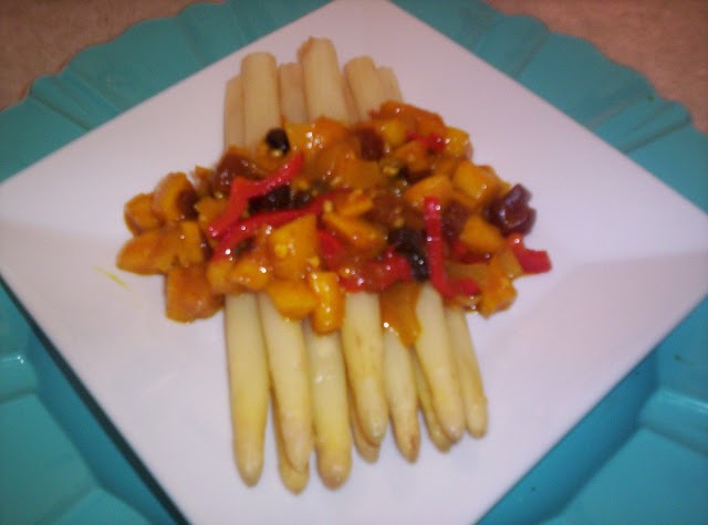 Steamed White Asparagus with Apple Curry Relish