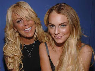 Doctors against Lindsay Lohan's mom acting as manager Doctors against Lindsay Lohan's mom acting as manager