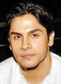 Rahul Bhatt: I'm not sexy enough for 'Jism 2' Rahul Bhatt: I'm not sexy enough for 'Jism 2'