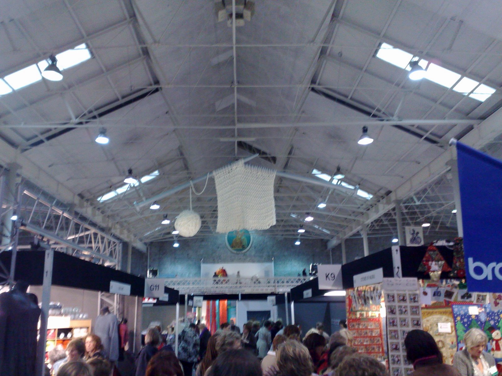 [knitting+needles.JPG]