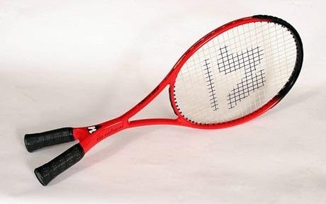 http://4.bp.blogspot.com/_ZVeGg3DHGHE/TLcnuMcm6GI/AAAAAAAAAZc/QNoKeaY6ZNE/w1200-h630-p-k-no-nu/raquette_tennis_double_manche.jpg