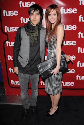 Ashlee Simpson and hubby Pete Wentz are reportedly signing on to ... Ashlee Simpson and hubby Pete Wentz are reportedly signing on to ...