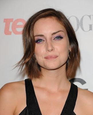 Jessica Stroup jessica stroup short hair Added on 05 13 11 16 downloads