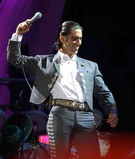 [alejandro_fernandez11.jpg]
