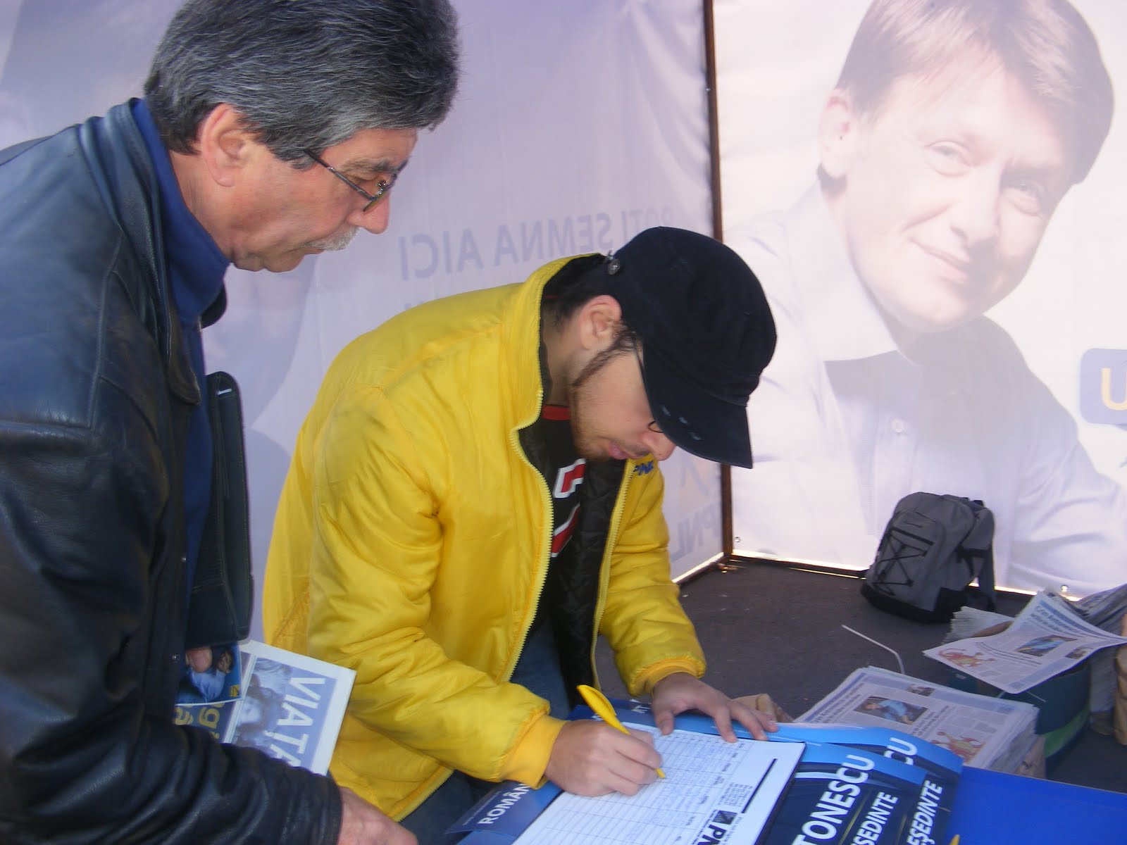 [DSCF1742.JPG]