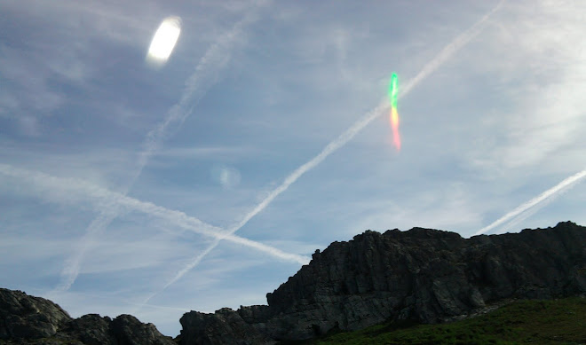 o ceu com rastos de aviões, espanha, 2009