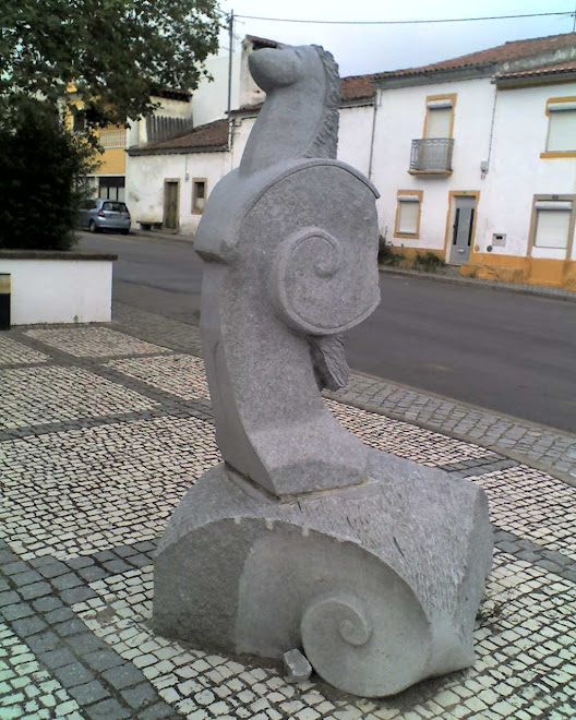 IMAGENS, estatua de granito
