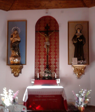 chandavila, interior de uma das capelas do santuario