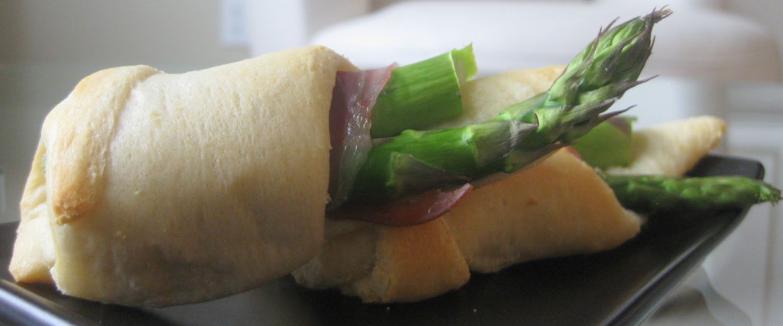 Food for Thought Asparagus and Prosciutto Roll Ups