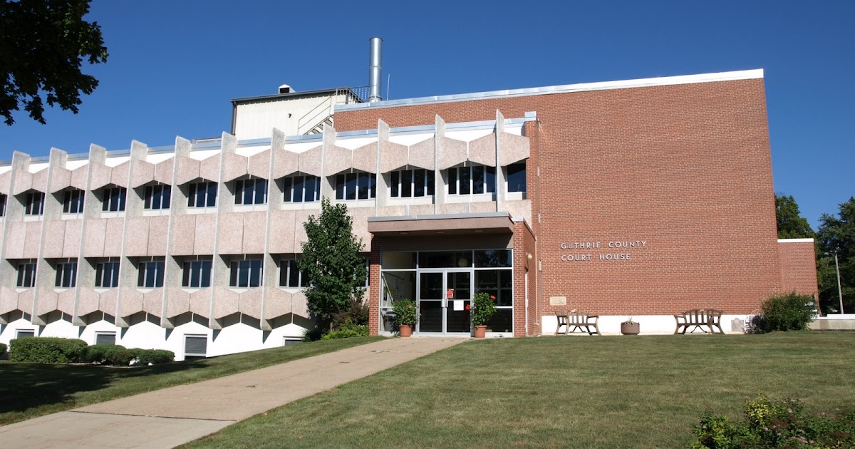 Iowa Courthouses Guthrie County Courthouse in Guthrie Center