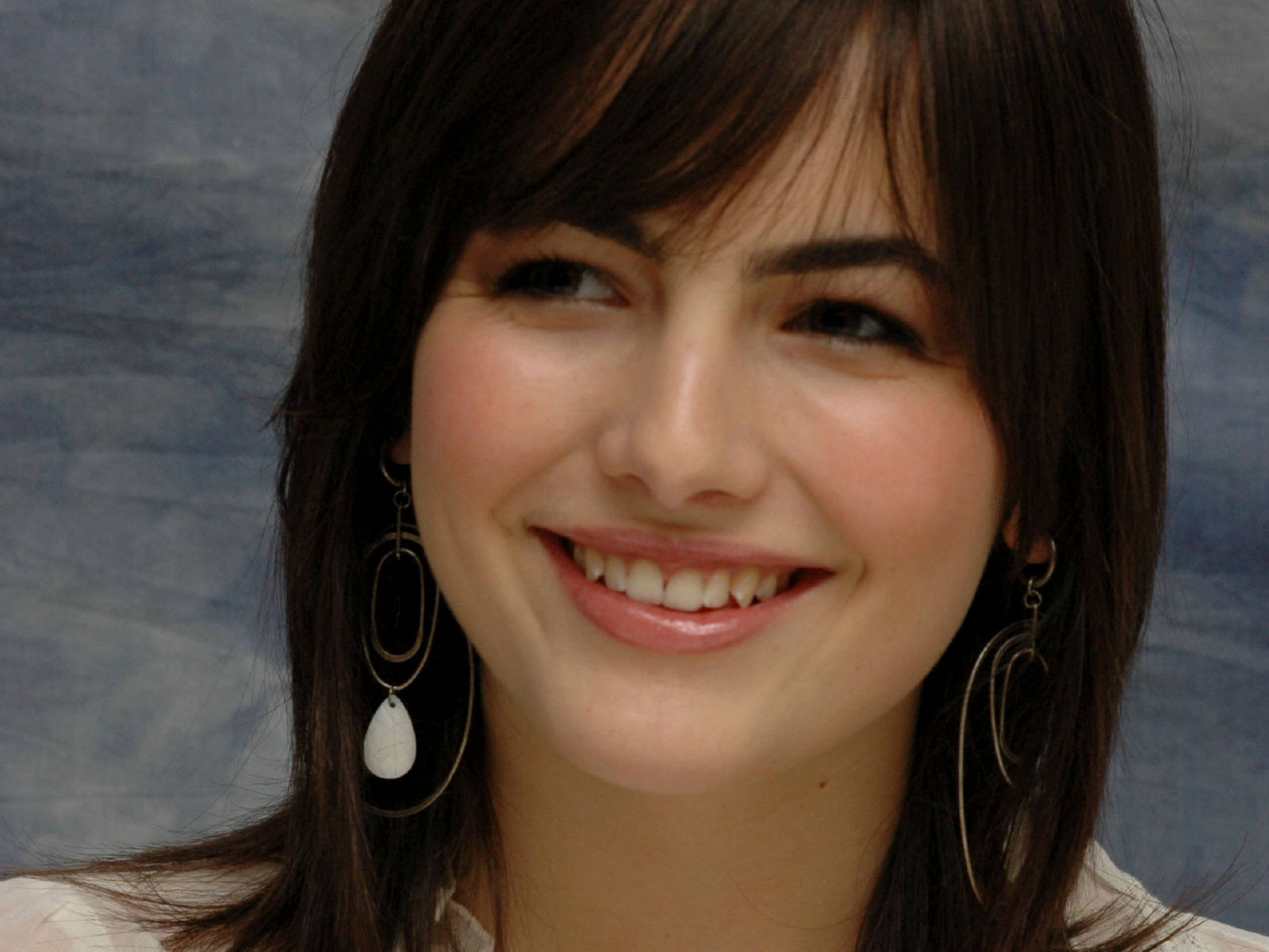 Camilla Belle Hairstyles Pictures, Long Hairstyle 2011, Hairstyle 2011, New Long Hairstyle 2011, Celebrity Long Hairstyles 2054