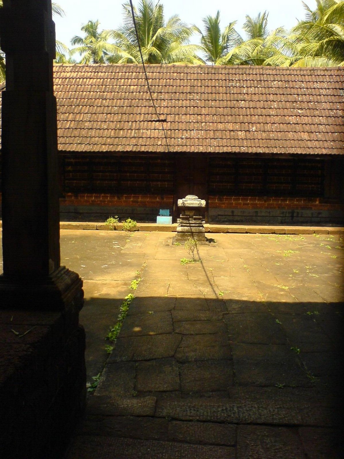 [illam+(33).JPG]