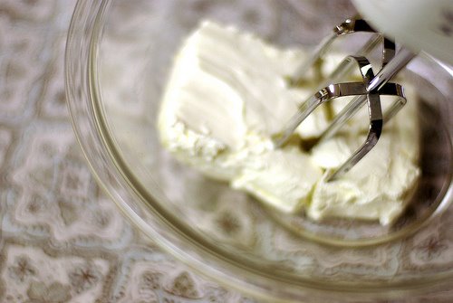 [cream+cheese+with+mixer.jpg]