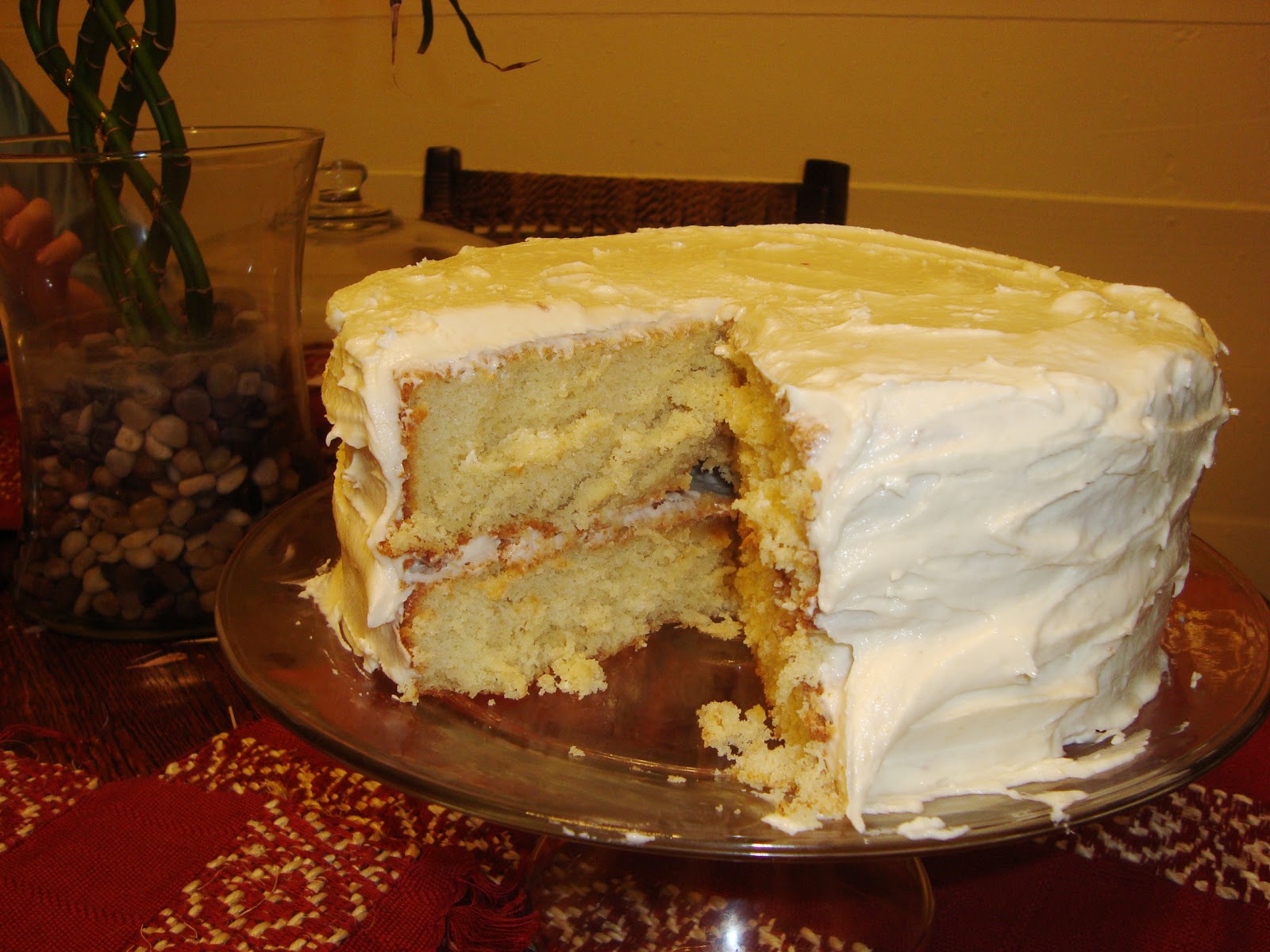http://4.bp.blogspot.com/_ZjOAGWCN1fw/TNIEVve8bmI/AAAAAAAAAeQ/0zevzxr9kmM/s1600/White+Chocolate+Peach+Cake+edited.jpg
