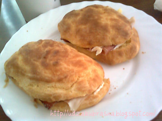 Recepti Za Ustipke http://udzakubrasna.blogspot.com/2010/09/ludo-testo