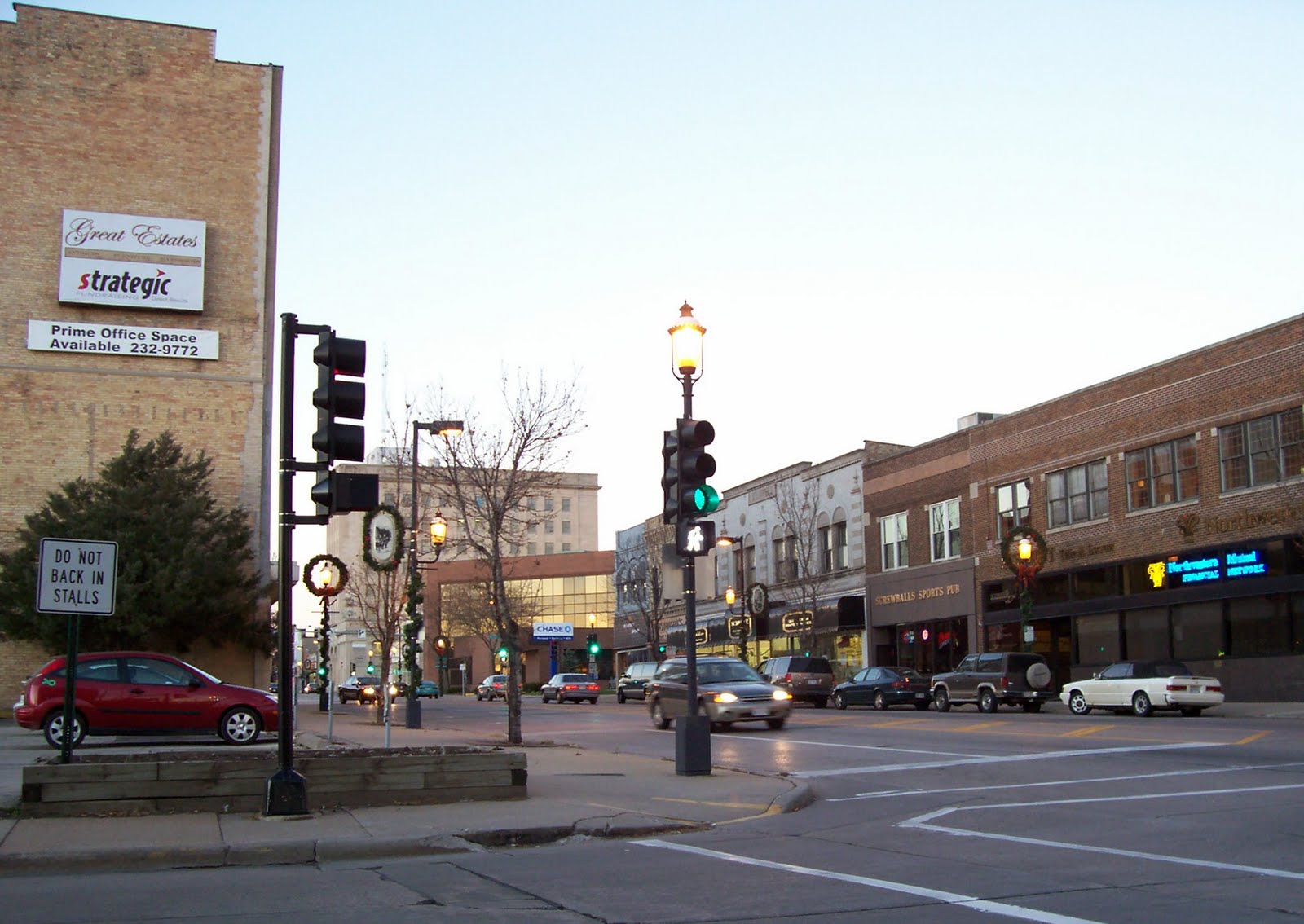 [OshkoshWisconsinDowntown.jpg]