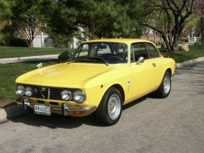 1973-Alfa-Romeo-GTV-2000-fly-yellow-B-640.jpg