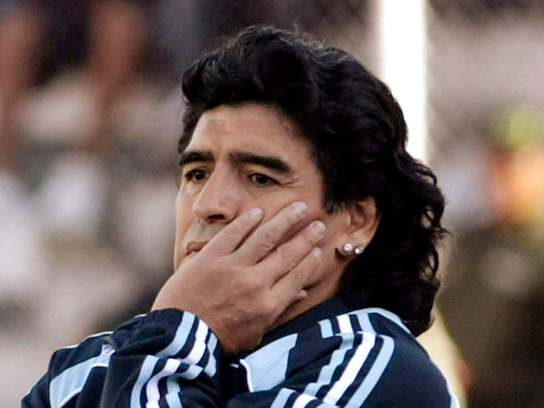 Presidente iraní pide a Maradona para DT del seleccionado Presidente iraní pide a Maradona para DT del seleccionado
