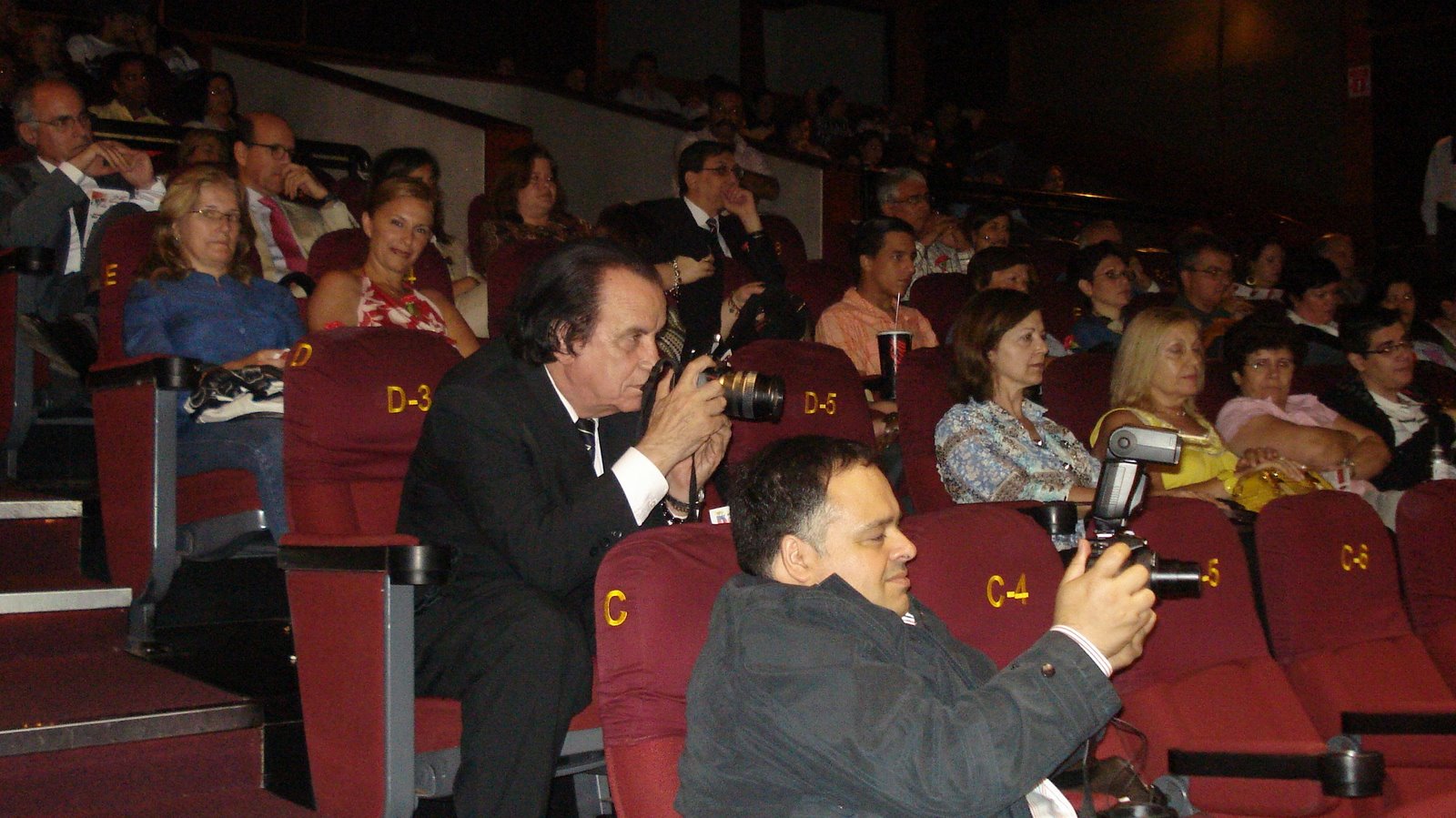 [Radio+Arcoense+20090422-017.JPG]