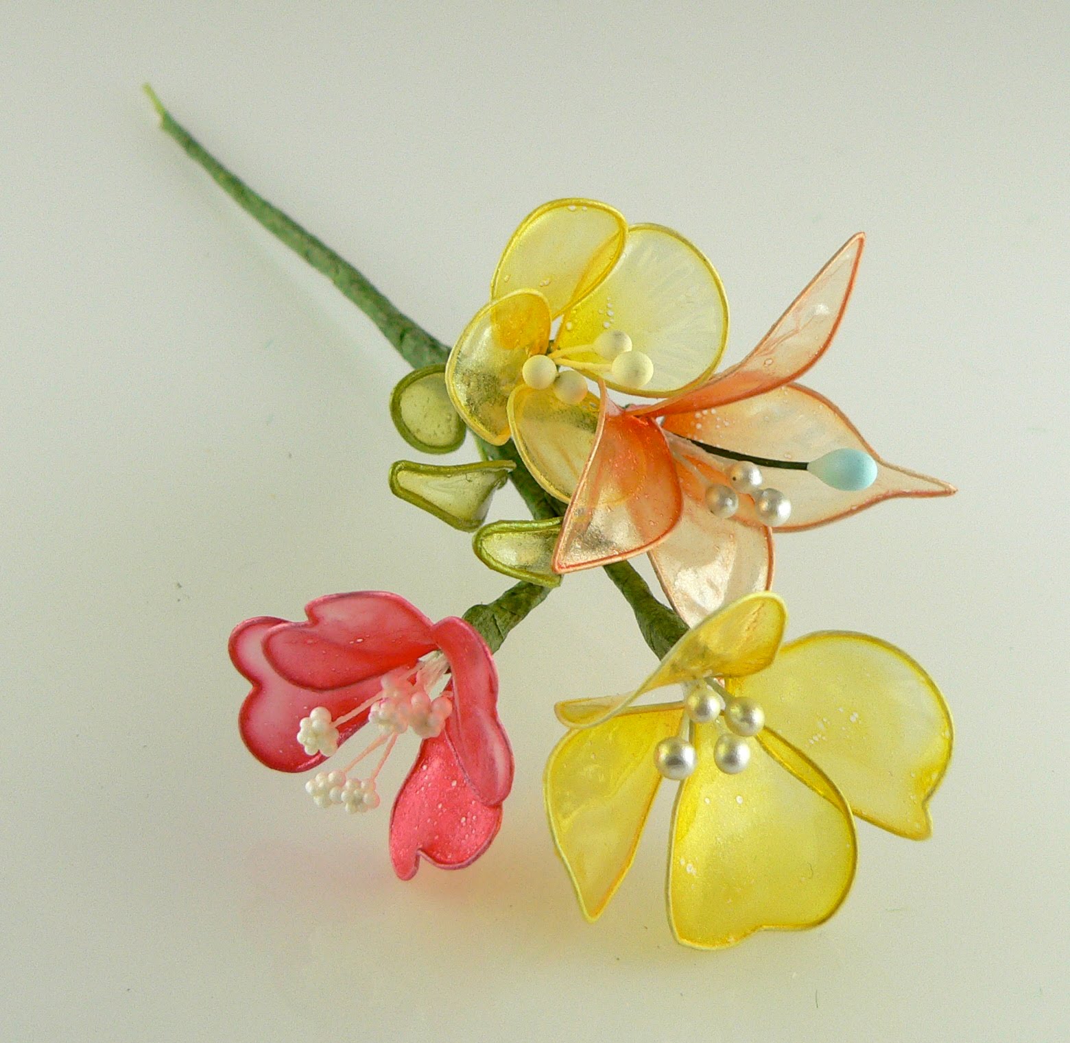 Inside the artisan Wedding cake flowers